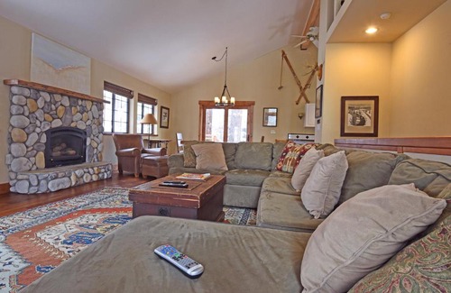 Brockway House | Rocky Retreat