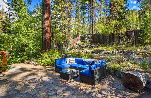 Brockway House | Rocky Retreat
