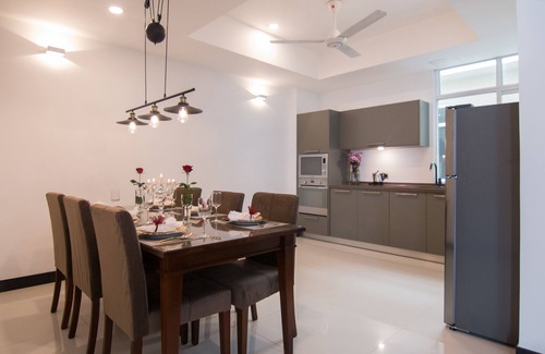 Kollupitiya Apartment | Rococo Residence