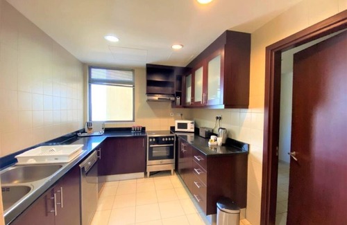 Dubai Marina Apartment | Roda Amwaj Suites
