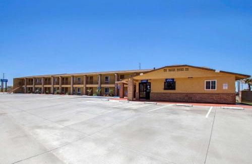 Victorville Hotel | Rodeway Inn Adelanto US 395