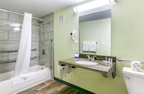 Kingston Springs Hotel | Rodeway Inn Kingston Springs