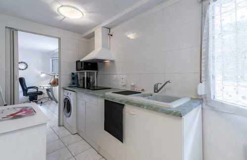 Purpan Apartment | Roman T3 RDC