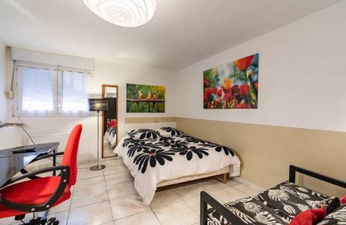 Purpan Apartment | Roman T3 RDC