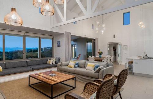 Gansbaai Villa | Romansbaai Oceanview Retreat