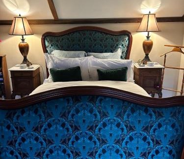 Llangadog House | Romantic Country Cottage with log burner, garden patio, outdoor tub and country views- Brecon Beacons National Park