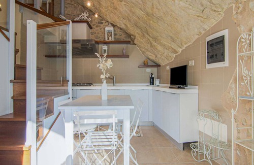 Sant'Agata Feltria House | Romantic Medieval Escape