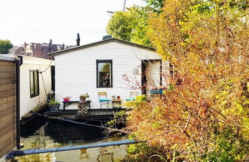 Oostelijke Eilanden en Kadijken Bed & Breakfast | Romantic quiet studio on the canal
