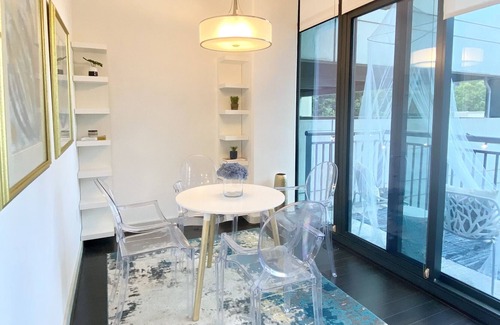 Lenox Condo | Romantic Upscale Buckhead 1bdrm Condo w/view