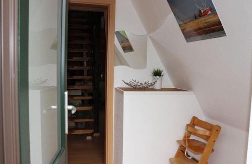 Fedderwardersiel House | Roof-only house Modern retreat