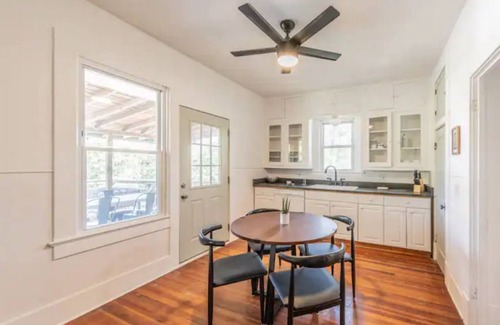 Tobin Hill House | ✨Rooftop Private Deck & Patio-Historic Craftsman 3blks to Pearl food & fun!