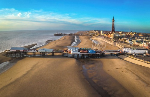 Blackpool Town Center Cottage | Room 6 Studio 2nd Floor