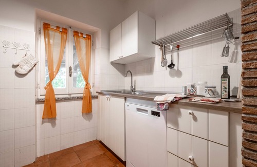 Sorano Apartment | Room 'Camera Est' with Shared Pool, Shared Terrace and Wi-Fi