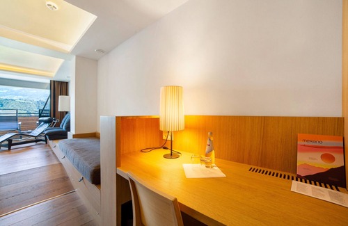 Marlengo Apartment | Room 'Doppia Vista Panoramica Sup 104' with Mountain View, Wi-Fi and Air Conditioning