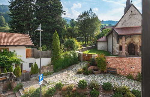 Sarntal Apartment | Room 'Hirschen Fürstenzimmer' with Mountain View, Shared Terrace and Wi-Fi