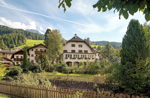 Sarntal Apartment | Room 'Hirschen Jakob' with Mountain View, Shared Terrace and Wi-Fi