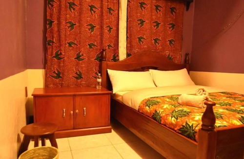 Musanze House | Room in B&B - Amahoro Guest House - Single Room With Shower