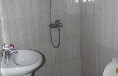 Musanze House | Room in B&B - Amahoro Guest House - Single Room With Shower