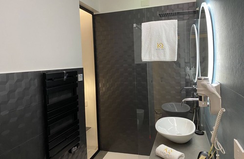 Crotone House | Room in B&B - B&B Kreart Suite & Rooms
