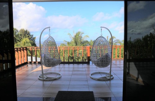 Thulusdhoo Island House | Room in BB - Master Suite Family Room with views to the lagoon and Indian Ocean