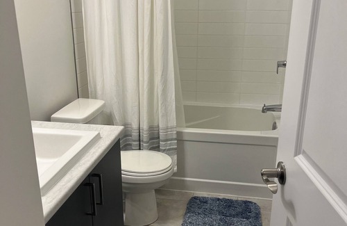 Ottawa Division House | Room in Ottawa close to the airport