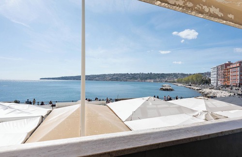 Chiaia Apartment | Room 'Junior Suite Vista Mare' with Balcony, Wi-Fi and Air Conditioning