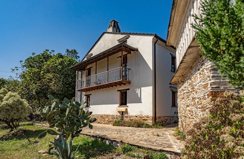 Mondonedo Apartment | Room O Pozo with Mountain Views, Shared Terrace and Wi-Fi
