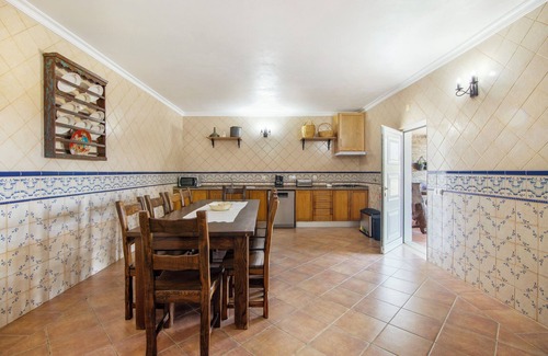 Espirito Santo Apartment | Room 'Quarto Verde - Countryside View with Patio' with Shared Pool, Wi-Fi and Air Conditioning