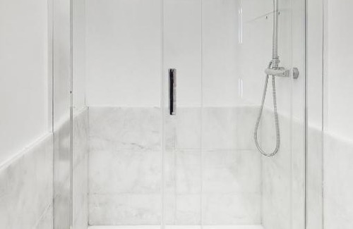 Santo Amaro House | Room With Private Bathroom -Alcantara