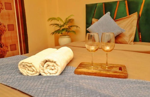 Delhi Hotel | Roomshala 059 Sp Lodge