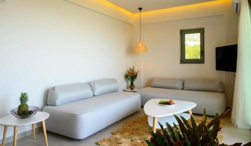 Agios Nikolaos Apartment | Roots Suites in Crete