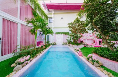 District 12 Hotel | Rosamel VILLA