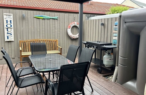 Rosebud House | Rosebud Beachside Gem