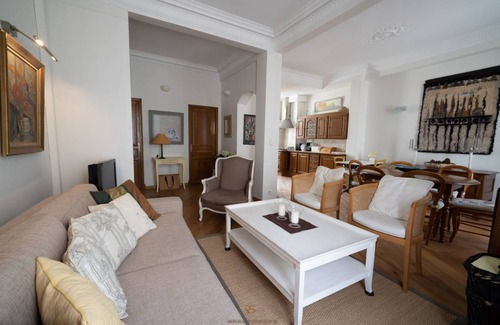 Thiers Apartment | Rossini 1 - a spacious one bedroom apartment in central Nice
