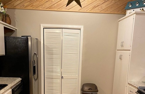 Heber Springs Cabin | Round Mountain Cabin Getaway
