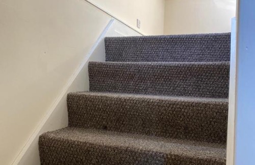 Largs Apartment | Round the back 1 st floor Largs 10 School street Largs