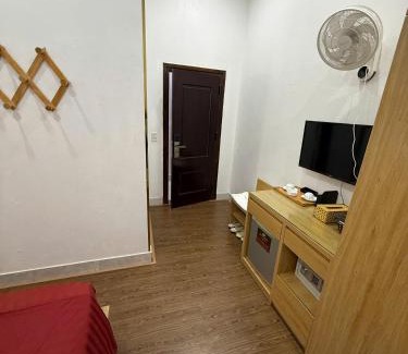Binh Xuyen Hotel | Roy Hotel Thiện Kế
