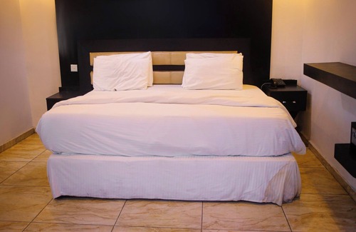 Oshodi-Isolo Hotel | Royal Crest hotel and suite