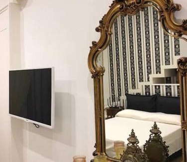 Naples City Centre Bed & Breakfast | Royal Gismonda