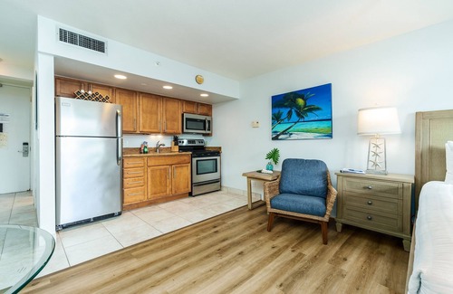 Kahana Condo | Royal Kahana 702 Studio Bedroom Condo by RedAwning