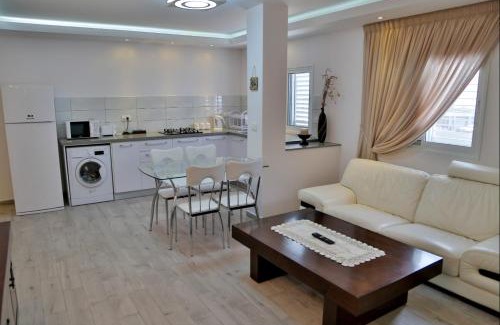 Netanya Apartment | Royal Lea Apartmens