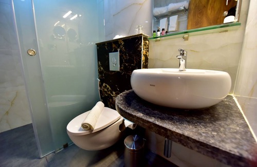 Meenakunte Hotel | Royal Lotus View Resotel
