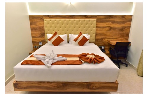 Meenakunte Hotel | Royal Lotus View Resotel