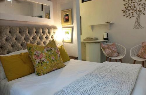 Umhlali Beach House | Royal Palm Suite, Villa Roc Guesthouse, Salt Rock Ballito, Solar Power