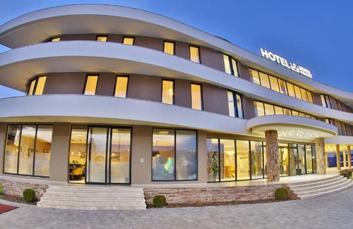 Cacak Hotel | Royal Residence