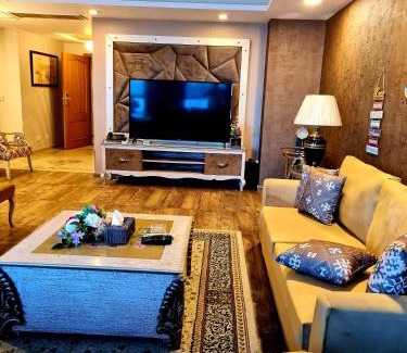 Blue Area Apartment | Royal Residencia Centaurus