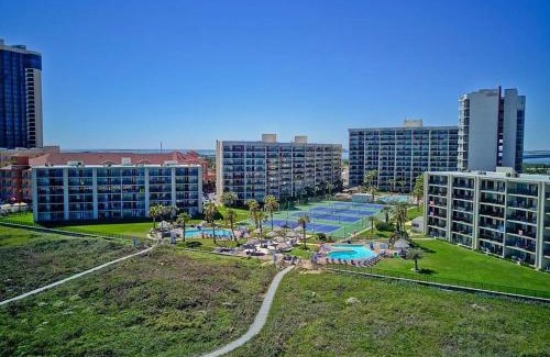 South Padre Island Resort | Royale Beach and Tennis Club