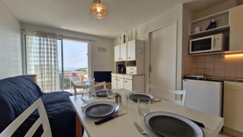Pontaillac Apartment | Royan - APPARTEMENT VUE MER - à SEULEMENT 300m PLAGE et COMMERCES