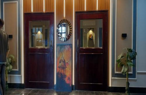 Hazratganj Hotel | RROOMS Elite Hotel Royal Presidency Inn