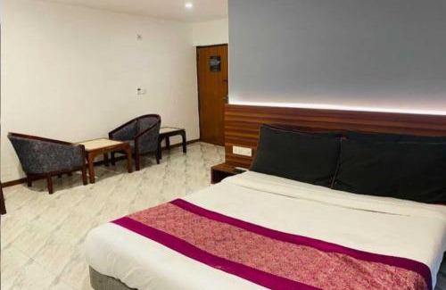 Hazratganj Hotel | RROOMS Elite Hotel Royal Presidency Inn